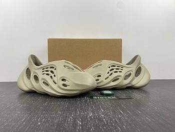 YEEZY FOAM RUNNER 'STONE SALT  GV6840