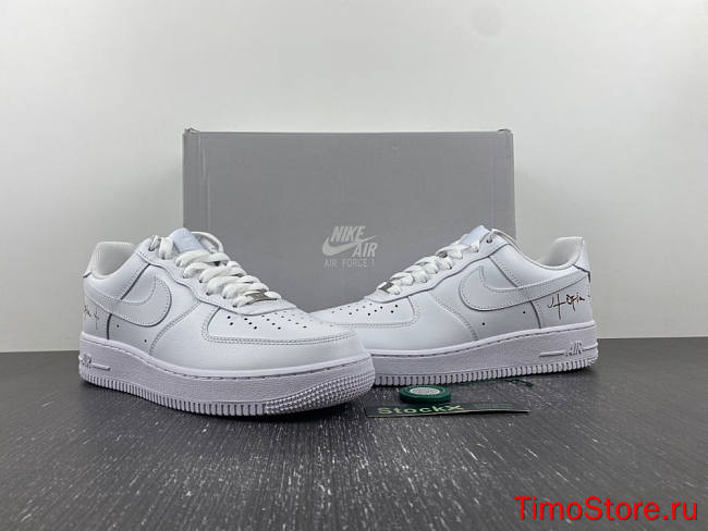 Travis Scott x Nike Air Force 1 '07 'Triple White' CW2288-111  - 1