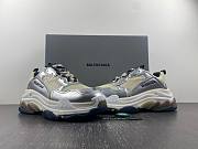 Ba1enc1age TRIPLE S   524039 W2FS2 8106  - 1