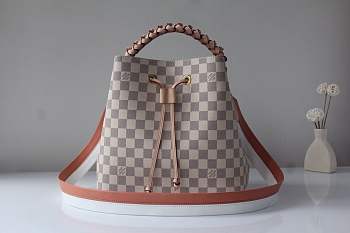 1ouis Vu1tton  NÉONOÉ medium handbag ‭26.0x 26.0x 17.5 cm ‬ 