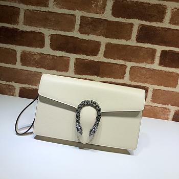 Gvcc1  621197 26x   15x   3.5  white leather