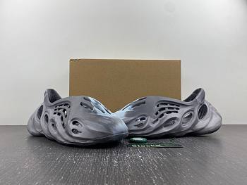 Yeezy FOAM RUNNER MX 