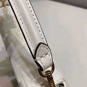 Fend1 Mini Baguette White 18cm  - 3