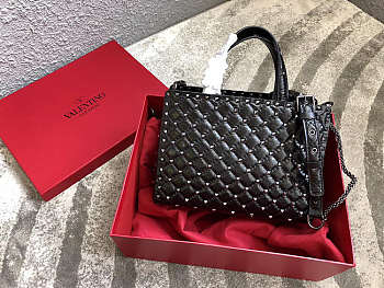 Valentino Garavani Rockstud Spike Lambskin Handbag 26 x 13 x 20 cm 