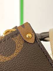 1ouis Vu1tton  Onthego East West Handbag 25cm  - 4