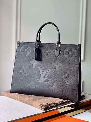 1ouis Vu1tton  Onthego GM Bag Black 41X 34 X19cm 