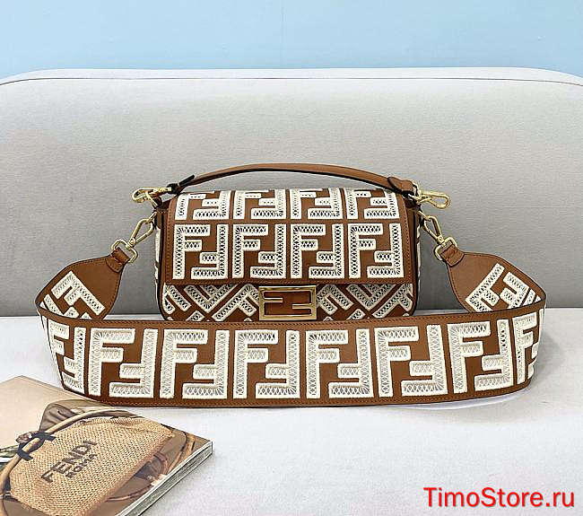 Fend1 Medium FF Baguette embroidered bag 26x14x5cm  - 1