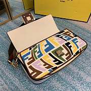 Fend1 Ff Fish-eye Motif Medium Baguette Bag 26x14x5cm  - 5