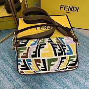 Fend1 Ff Fish-eye Motif Medium Baguette Bag 26x14x5cm  - 3