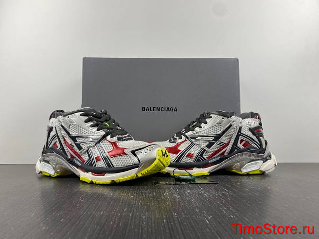 Balenciaga 82 - 1
