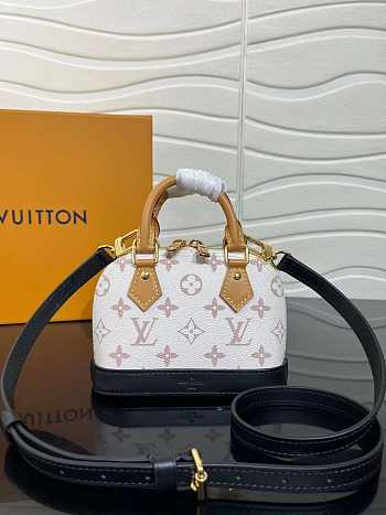 1ouis Vu1tton  Nano Alma Monogram9 18 x 12 x 8 cm 