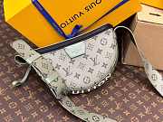 1ouis Vu1tton Moon Crossbody 24.5 x 16 x4.5  - 4