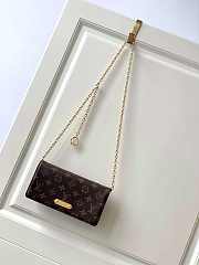 1ouis Vu1tton  Wallet On Chain Lily 20.7x10.2x3.5  - 2