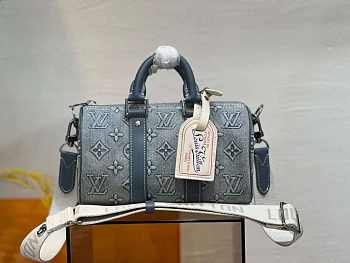 1ouis Vu1tton  M22762 Keepall Bandoulière 259 25 x 15 x 11 cm 