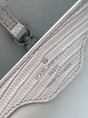 1ouis Vu1tton  M99528 Capucines BB9 27 x 18 x 9  - 3
