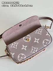 1ouis Vu1tton  Wallet on Chain Ivy9 23.5 x 12 x 4.3 - 4