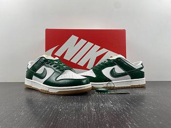 Nike Dunk Low LX “Gorge Green”   WMNS 