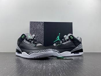 Air Jordan 3 “Green Glow”  CT8532-031