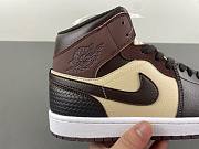 Air Jordan 1 Mid SE  FZ4359-200 - 2