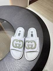 Gvcc1 sandal  40 - 2