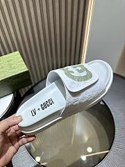 Gvcc1 sandal  40 - 5