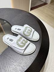 Gvcc1 sandal  40 - 6