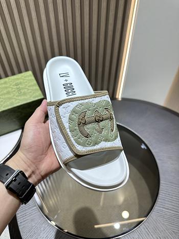 	 Gvcc1 sandal 41