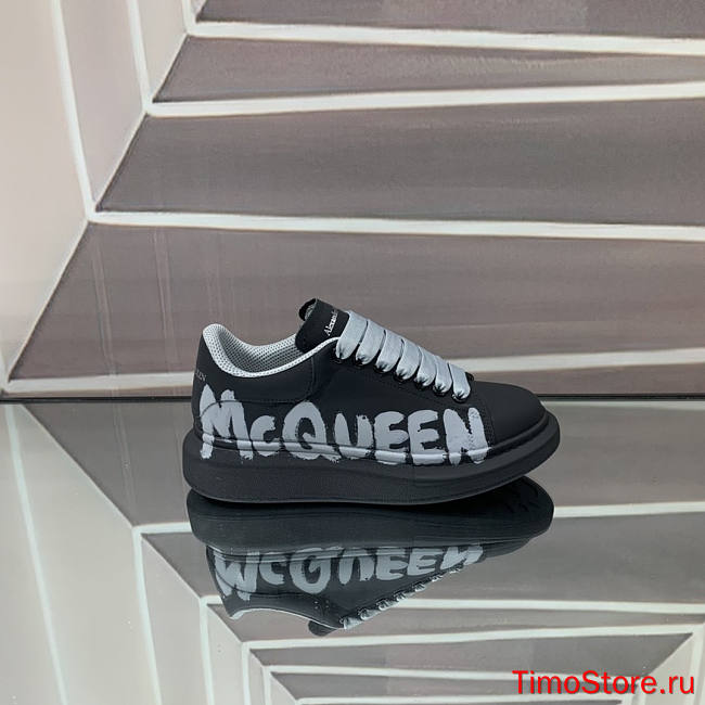 Alexander McQveen Oversized A22 - 1