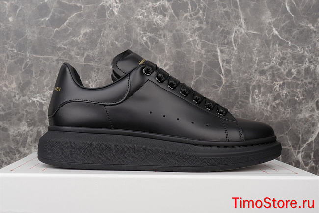 Alexander McQveen Oversized Sneaker Black 553761WHGP01000 - 1