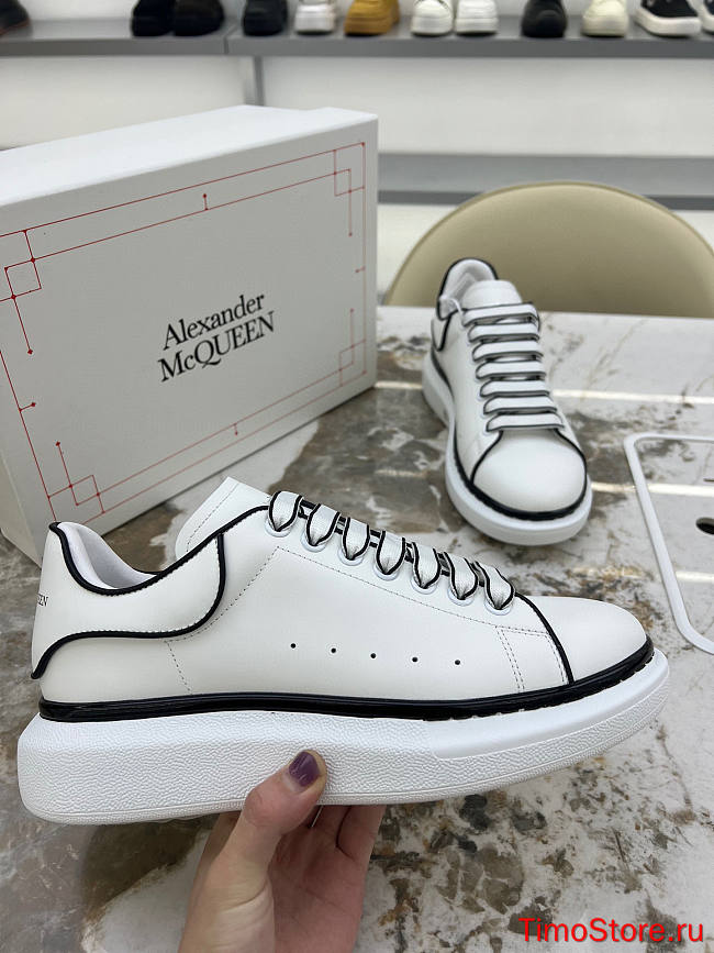 Alexander McQveen Oversized A30 - 1