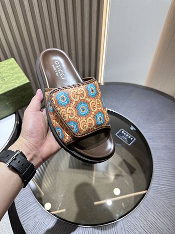 Gvcc1 sandal 46