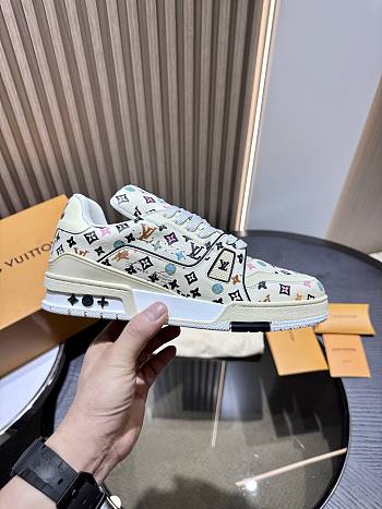 1ouis Vu1tton LV trainer 46