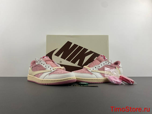 Travis Scott x Air Jordan 1 Low OG DM7866-600  - 1