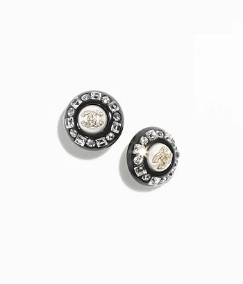 chane1 earring 2