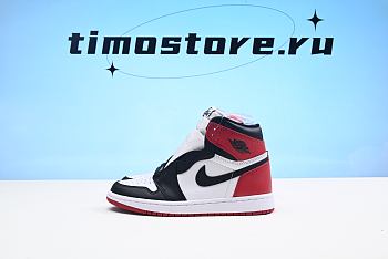 Nike Air Jordan 1 Retro Black Toe 555088-125