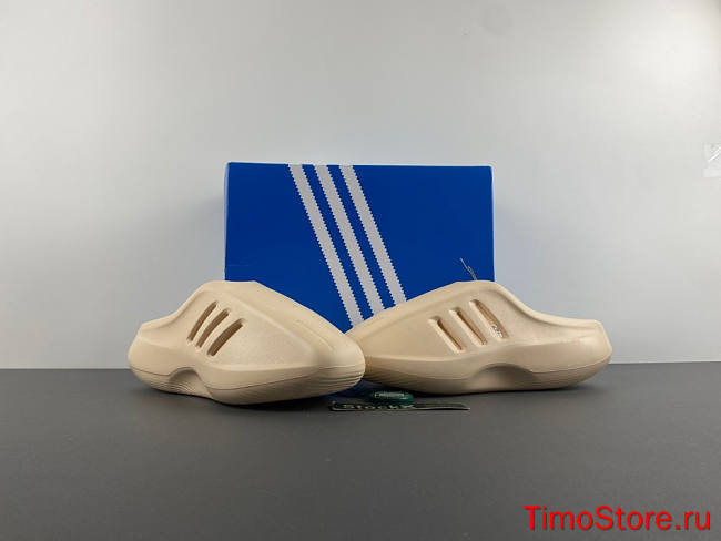  Adidas IIINFINITY Slides  IH0355 - 1