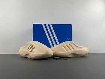  Adidas IIINFINITY Slides  IH0355