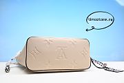 Louis Vuitton Neverfull MM Wild at Heart Cream 31CM - 5