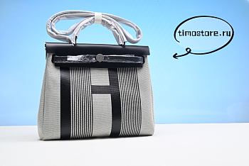 Herme5 Zip 31 hobnailed 
