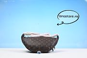 1ouis Vu1tton  Bumbag Stylish Versatility 37cm - 4
