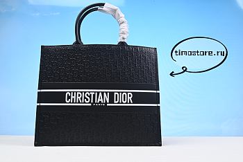   D1or Book Tote   Soleil Macramé  41cm
