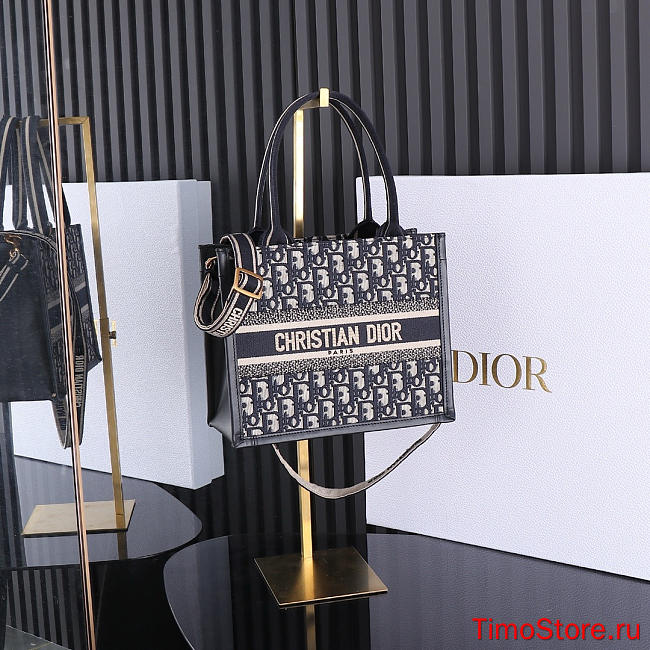 D1or Small Book Tote Blue Dior Oblique Embroidery and Calfskin-26cm - 1
