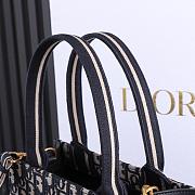 D1or Small Book Tote Blue Dior Oblique Embroidery and Calfskin-26cm - 2