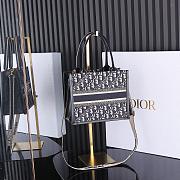 D1or Small Book Tote Blue Dior Oblique Embroidery and Calfskin-26cm - 6