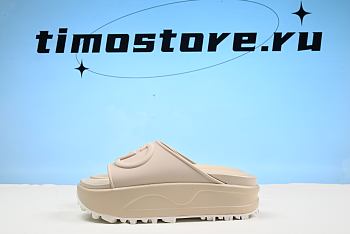 Gvcc1 Soft Rubber Womens Interlocking G Platform 42mm Slide Sandals 36 Off White