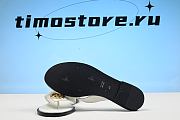 Gvcci Unisex GG Interlocking G Thong Sandal White Leather Flat flats - 2