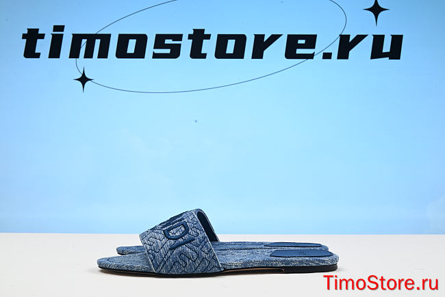 Fend1 Signature Sandals in Blue - 1