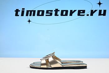 1ouis Vu1tton   Isola Flat Mule Gold. 
