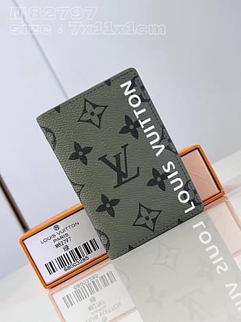 lv wallet 006