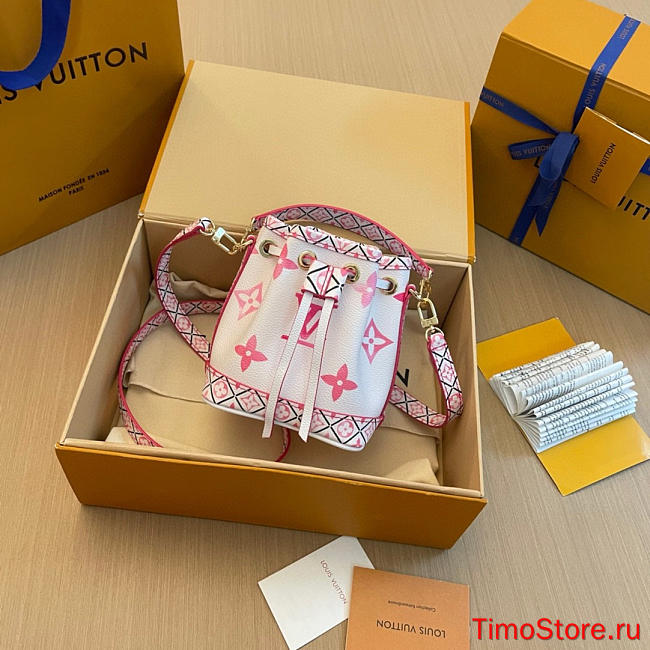 LV nano noe M82386 13*16*10cm - 1